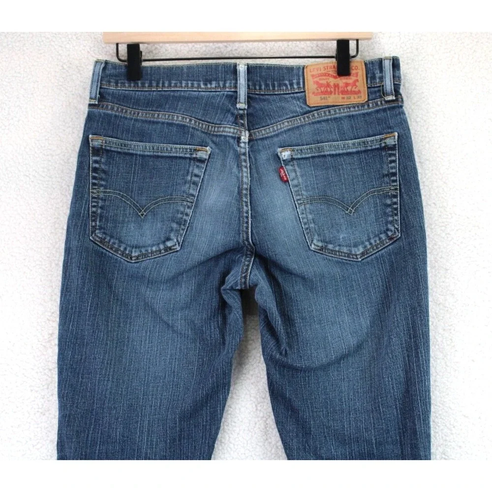 Levi Strauss 541 Athletic Fit Men's Blue Denim Jeans W32 L32 - Picture 12 of 15